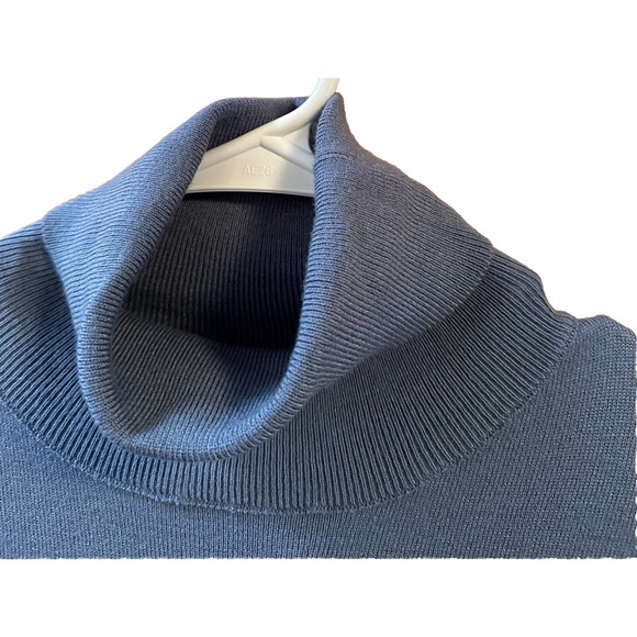 V267 NWOT, Arianna By Howards Women’s BLUE Turtleneck Gold Snaps Sweater Sz LG - Picture 3 of 11